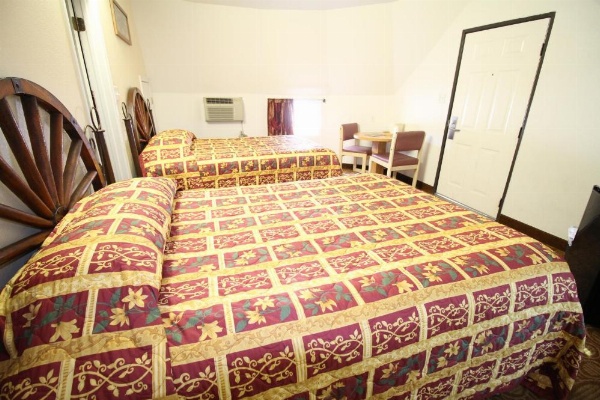 Wigwam Motel image 9
